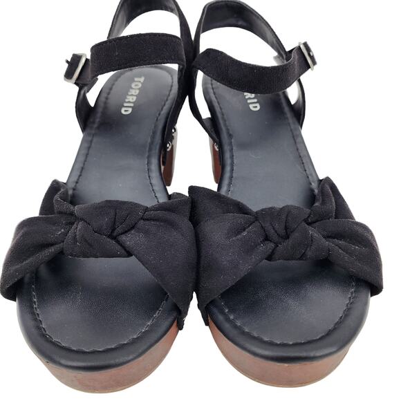 Torrid Women's Wood Knot Detail Platform Heel Sandal Extra Wide Size 6.5 WW - Picture 2 of 7